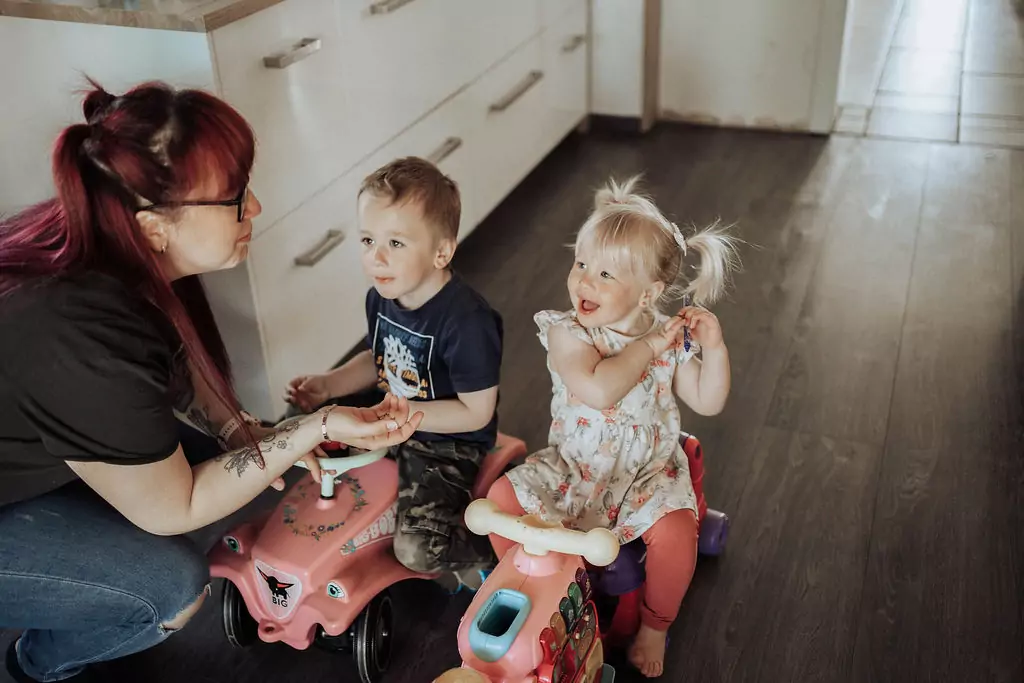 Familienbilder zu Hause